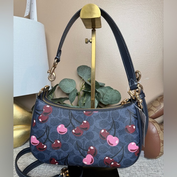 Teri Shoulder Bag In Signature Canvas With Cherry Print - Picture 2 of 3